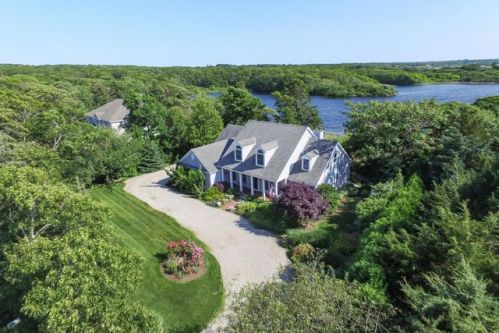 73 Gunning Point Rd, Falmouth, MA 02540-1806