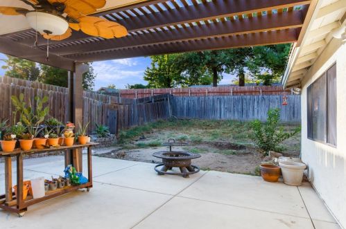 8360 Cranford Way, Citrus Heights CA  95610-3352 exterior