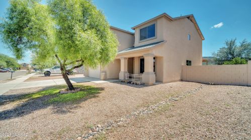 7670 Carlisle Ave, Tucson, AZ 85746-2522