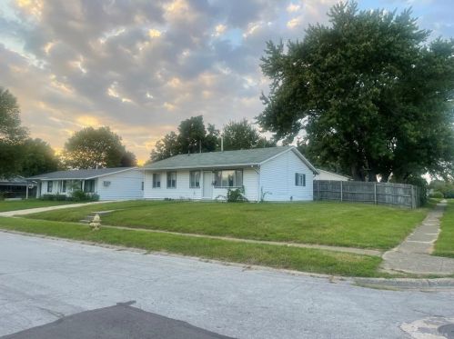 250 Cato Dr, Xenia, OH 45385-3850