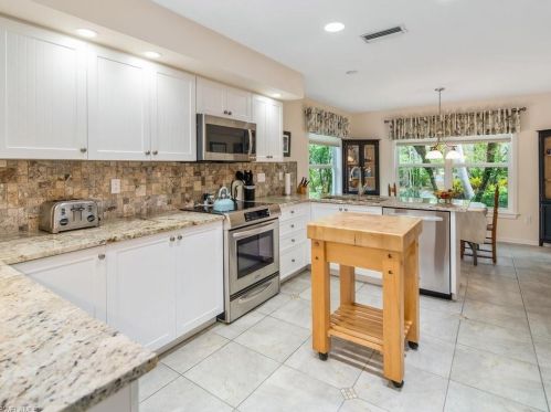 3430 27th Ave, Naples FL  34117-7138 exterior