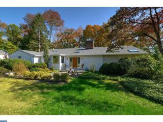 621 Lake Dr, Princeton, NJ 08540-5634