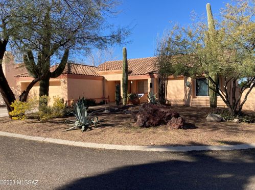 9825 Sagebrush Pl, Tucson, AZ 85742-9391