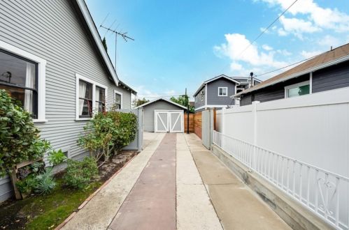 321 Madrona Ave, Brea CA  92821-5340 exterior