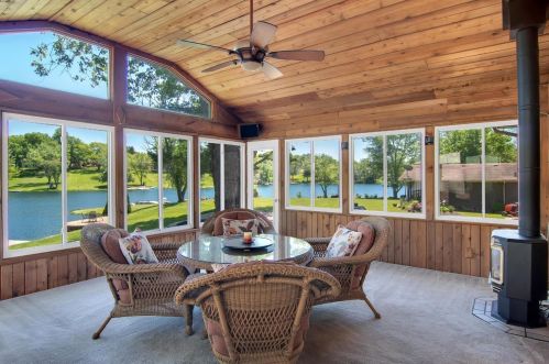 12323 White Oak Dr, Crown Point IN  46307-8420 exterior