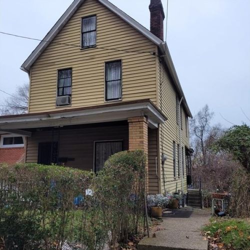 906 Montooth St, Pittsburgh PA  15210-1145 exterior