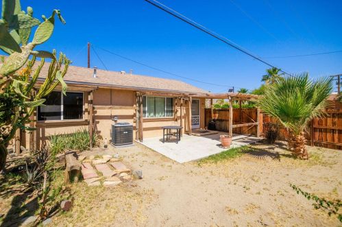 38411 Vista Dr, Cathedral City CA  92234-2144 exterior
