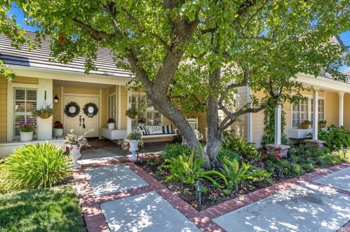 22008 Parvin Dr, Santa Clarita, CA 91350-3005