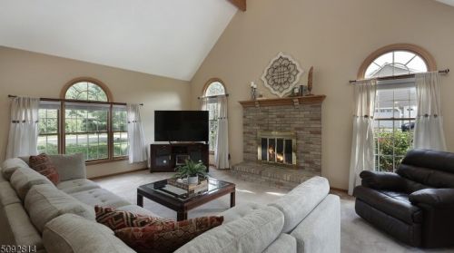 13 Woodside Ln, Flemington NJ  08822-3221 exterior