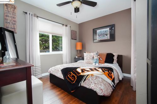 470 N St, Benicia CA  94510-2821 exterior