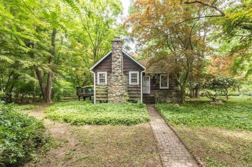 1299 Williams Dr, Shrub Oak, NY 10588-1025
