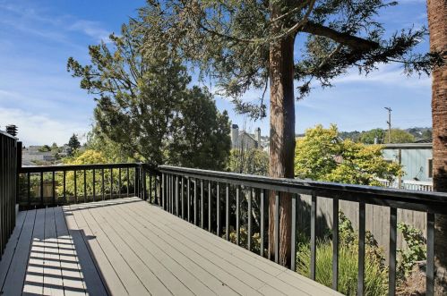 549 Acacia Ave, San Bruno CA  94066-4221 exterior