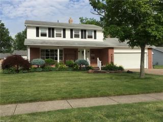 3709 Palm Springs Dr, Lorain, OH 44053-2566