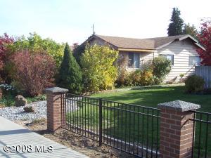 1627 Madison St, Wenatchee WA  98801-1707 exterior