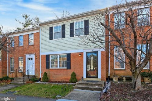 7741 Trevino Ln, Falls Church, VA 22043-3502