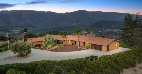 32433 Cole Grade Rd, Valley Center, CA 92082-4528