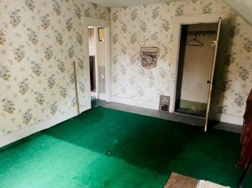 23 Old Manchester Rd, Raymond NH exterior