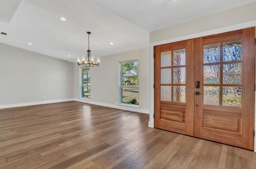 702 Carleton Dr, Richardson TX  75081-5906 exterior