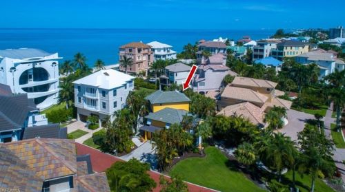 101 Dominica Ln, Bonita Springs, FL 34134-8512