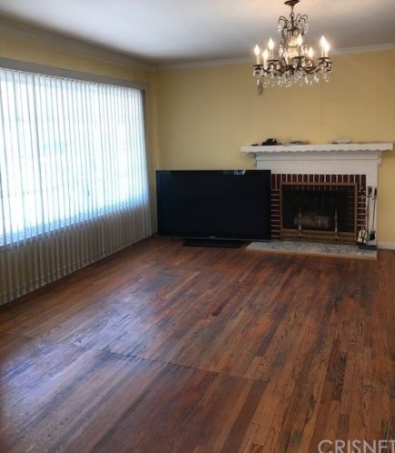 11445 Saticoy St, North Hollywood, CA 91605-2929