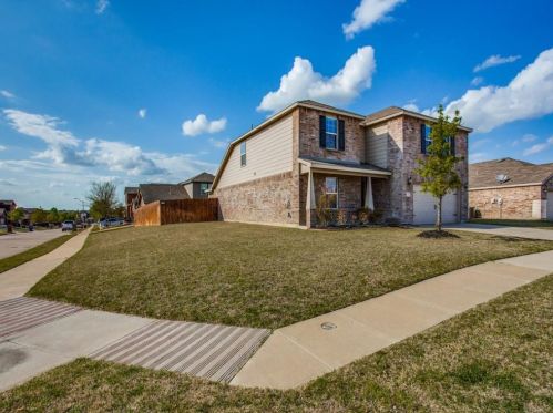 1298 Boxwood Ln, Burleson, TX 76028-2728