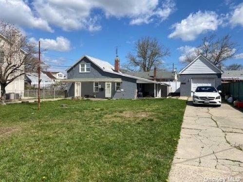 151 Belmont Ave, Floral Park, NY 11003-2918