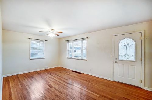 761 State St, West Harrison, IN 47060-1003