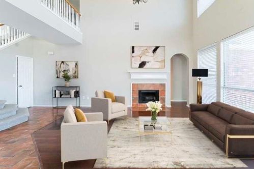 8305 Summer Park Dr, Fort Worth, TX 76123-1991