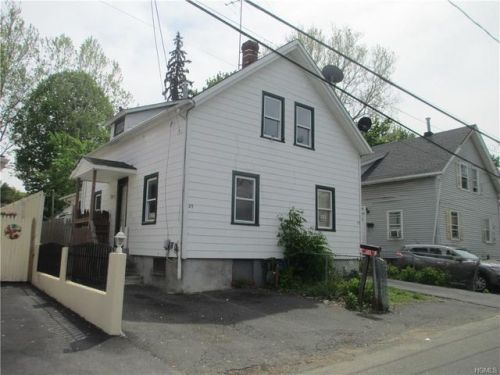 57 Church St, Garnerville, NY 10923-1220