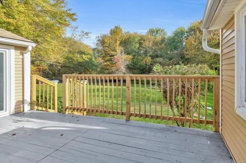 1300 Spindle Hill Rd, Waterbury CT  06716-1223 exterior