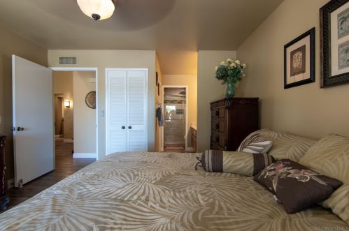 17958 Avenida Alozdra, San Diego CA 92128-1570 exterior