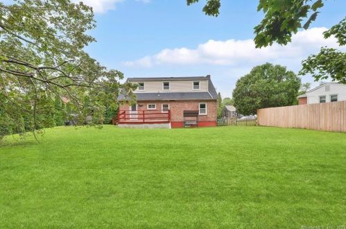 30 Lambert Dr, Norwich CT  06360-1735 exterior