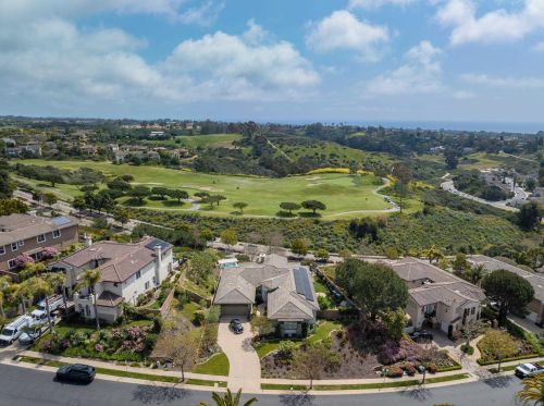 1355 Ravean Ct, Encinitas CA  92024-6204 exterior