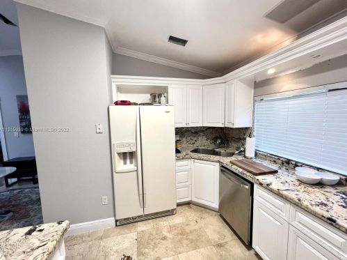 7932 29th Way, Hialeah FL  33018-7265 exterior