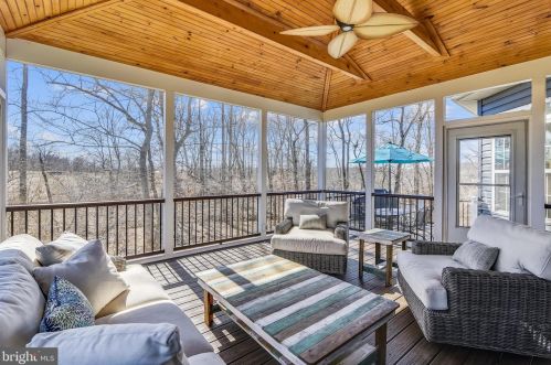 21099 Honeycreeper Pl, Leesburg VA exterior