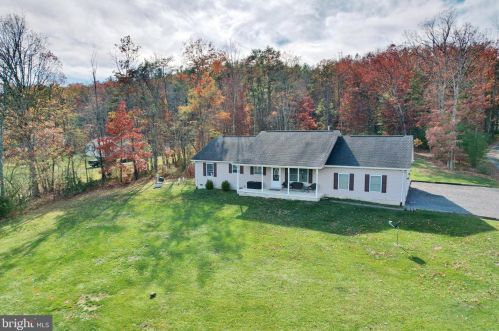 23 Bobby Ln, Edinburg VA  22824-2552 exterior