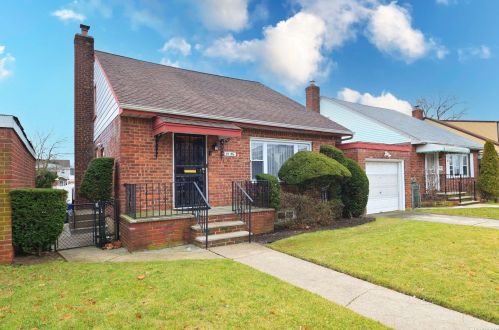 11136 179th St, Jamaica, NY 11433-4124