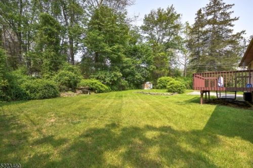 901 Meadowbrook Rd, Fredon NJ  07860-4519 exterior