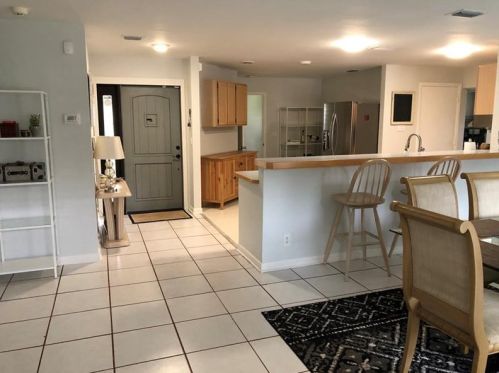 530 36th St, West Palm Beach, FL 33404-2115