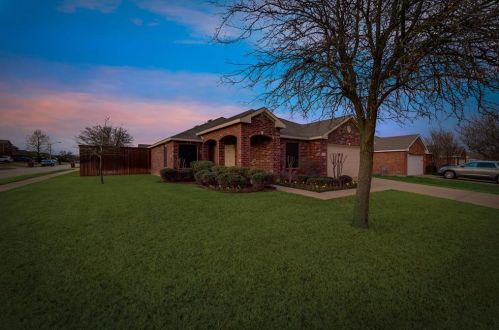 1408 Barbour Dr, St Paul, TX 75098-8430