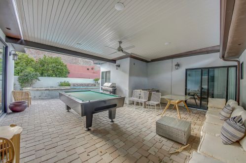 51705 Avenida Madero, La Quinta CA  92253-3114 exterior