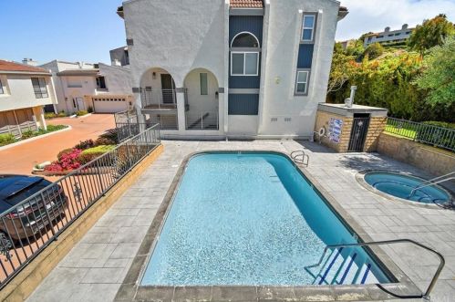 29620 Island View Dr, Palos Verdes Estates CA  90275-4653 exterior
