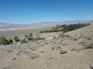 1428 Rudolph Rd, Bishop, CA 93514-8903
