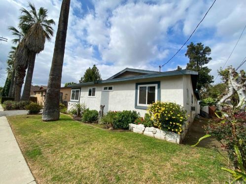 6451 Mammoth Ave, Van Nuys, CA 91401-1522
