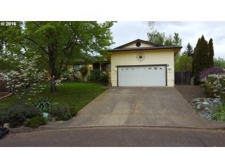 154 Maywood Ct, Roseburg, OR 97471-9394
