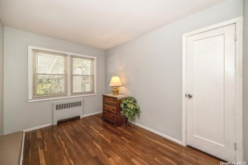 151 Pollok Pl, Hicksville NY  11801-2220 exterior