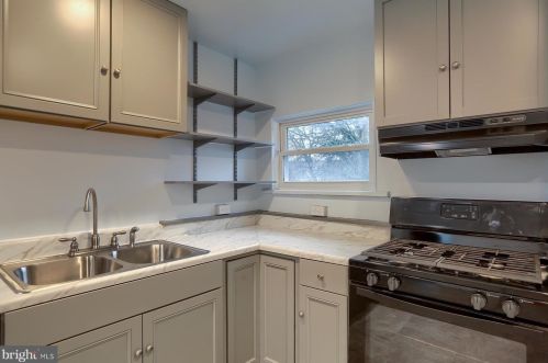 722 Queen St, Lancaster PA  17603-5816 exterior