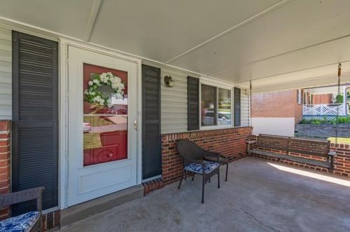 538 Deborah Jane Dr, Pittsburgh, PA 15239-1369