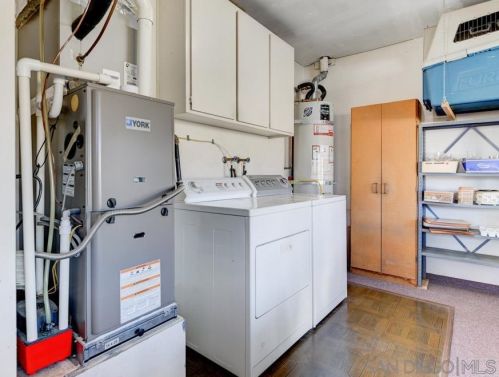 711 Honeydew Ln, Vista CA  92084-3115 exterior