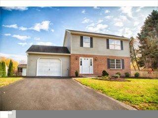 3356 Allen St, Easton, PA 18045-5602